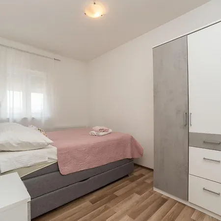 Appartement Ana - Happy Privlaka (Zadar)